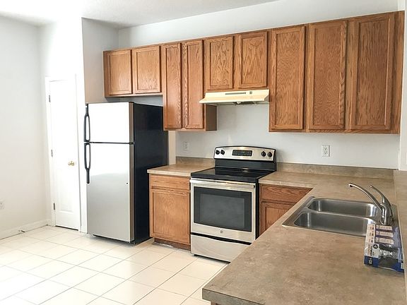 3rd image of 12766 Country Brook Ln