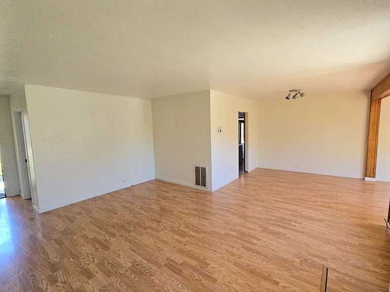 1809 P St — Photo 11