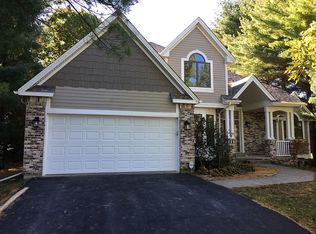 8211 Prince Charming Ln, Roscoe, IL 61073