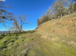 611 N View Dr, Winchester, OR 97495