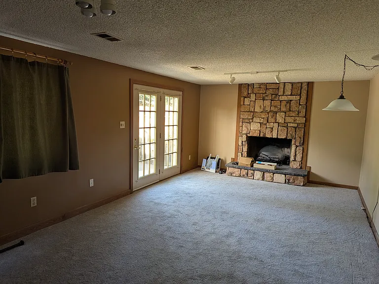 8202 Ammons Cir — Photo 8