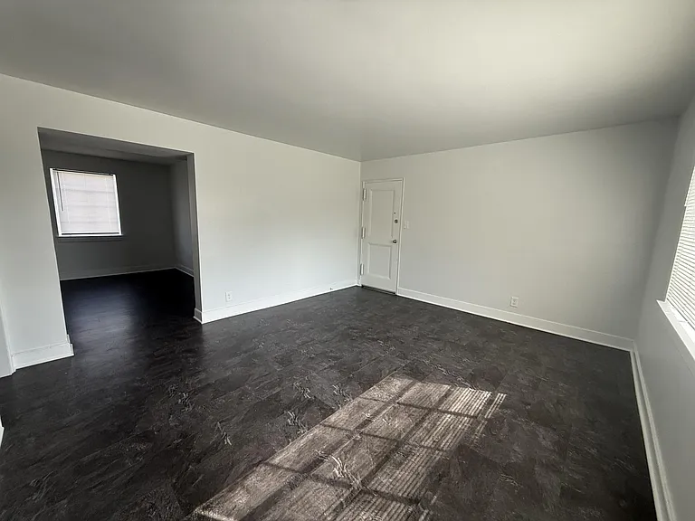 2331 Memorial Ave SW #10 — Photo 3