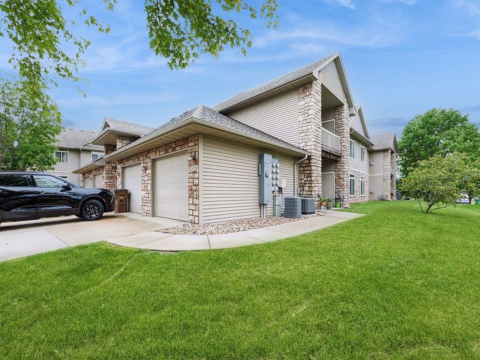 1st image of 528 Kelsey Ln