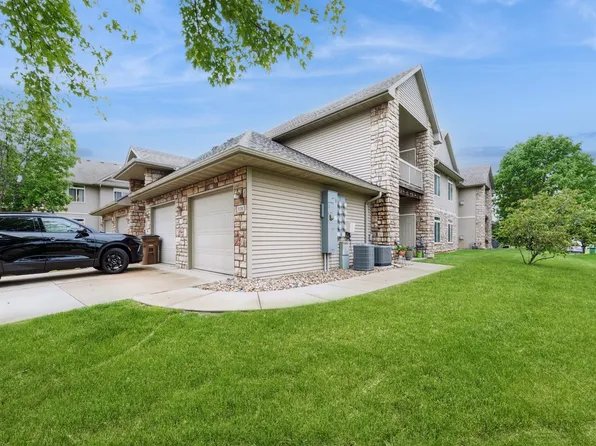 528 Kelsey Ln, Altoona, IA 50009