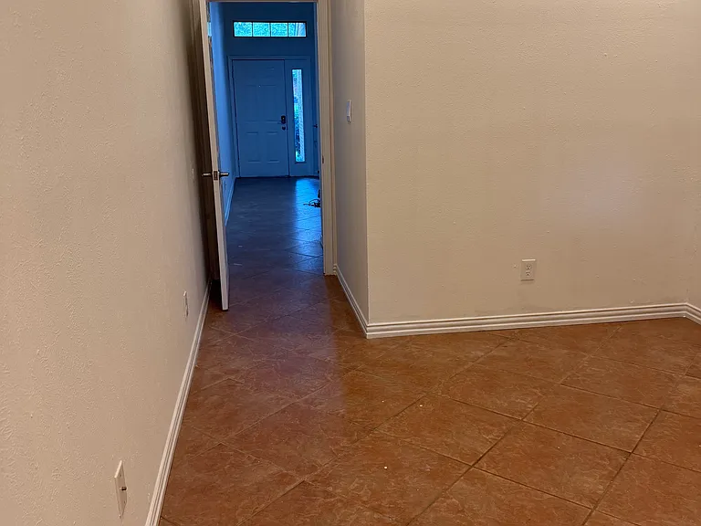 2525 Stanford Ct — Photo 17