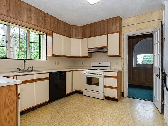4th image of 510 Munro Ave