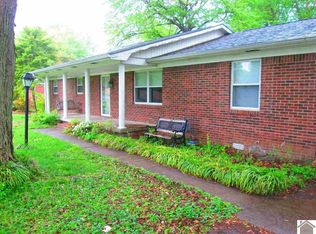 3835 Rue Chateau Dr, Paducah, KY 42001