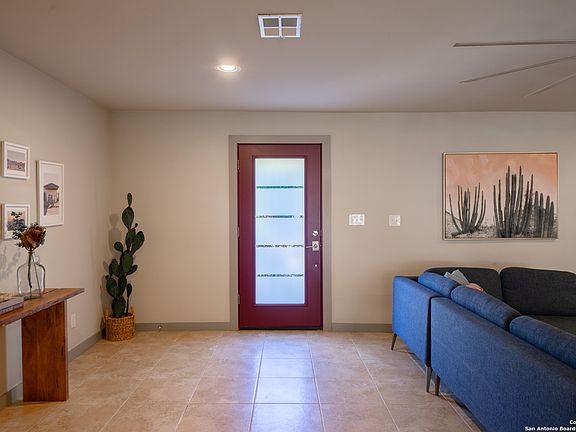 5th image of 2718 Belvoir Dr