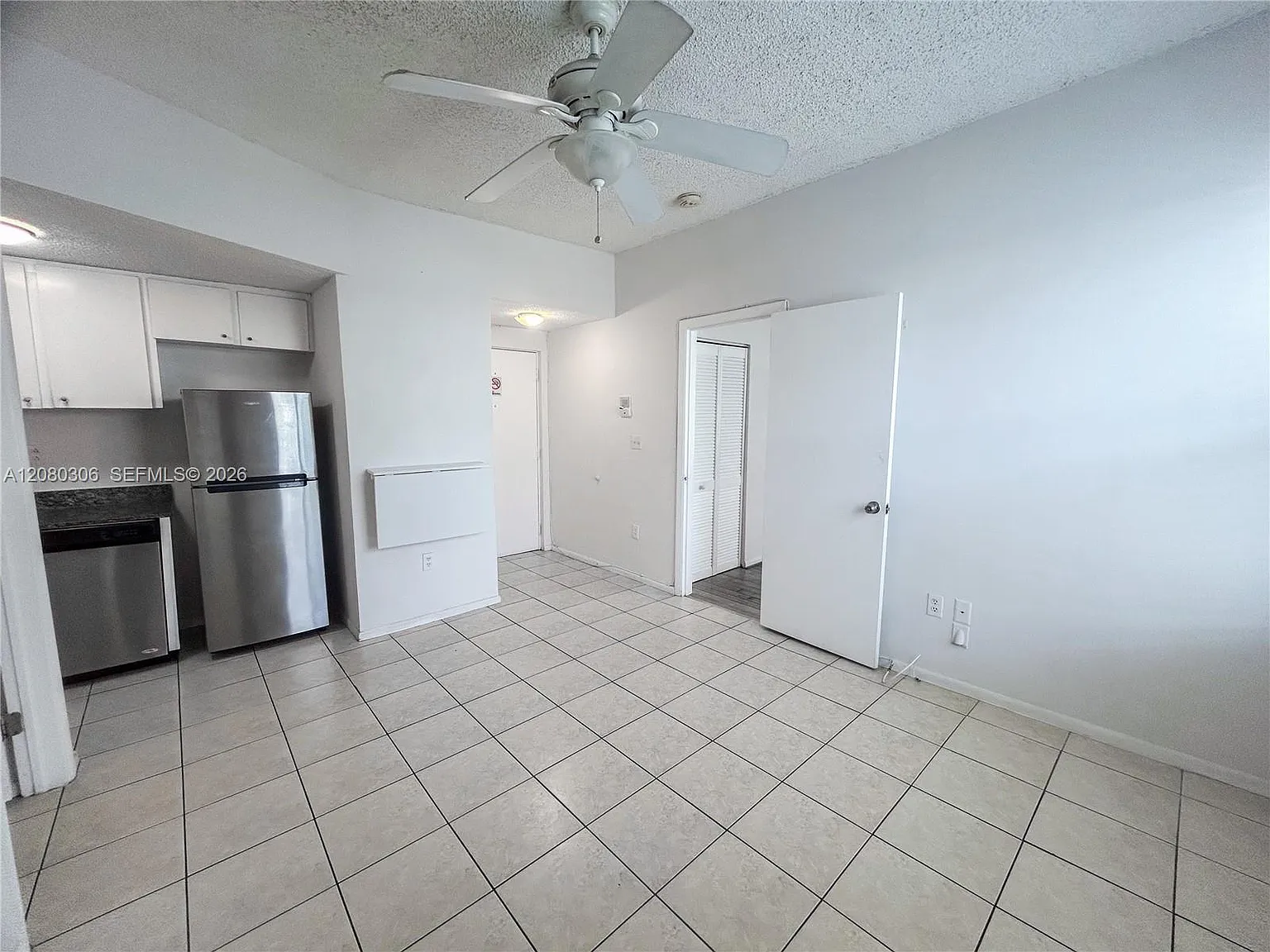 1218 Drexel Condo — Photo 3