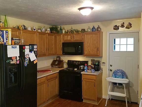 2nd image of 3096 Curry Ln
