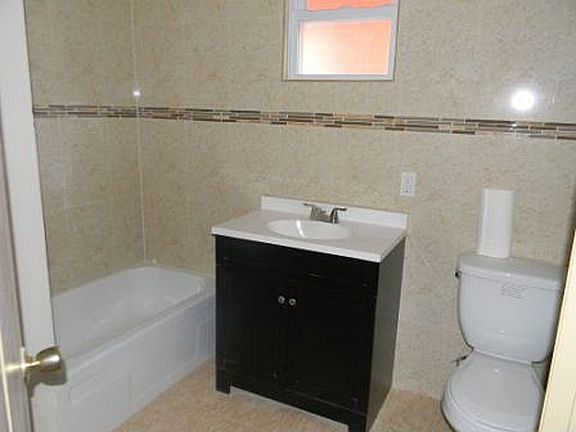 2nd image of 10833 Fern Pl