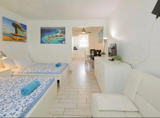 1600 Pennsylvania Ave APT 16, Miami Beach, FL 33139