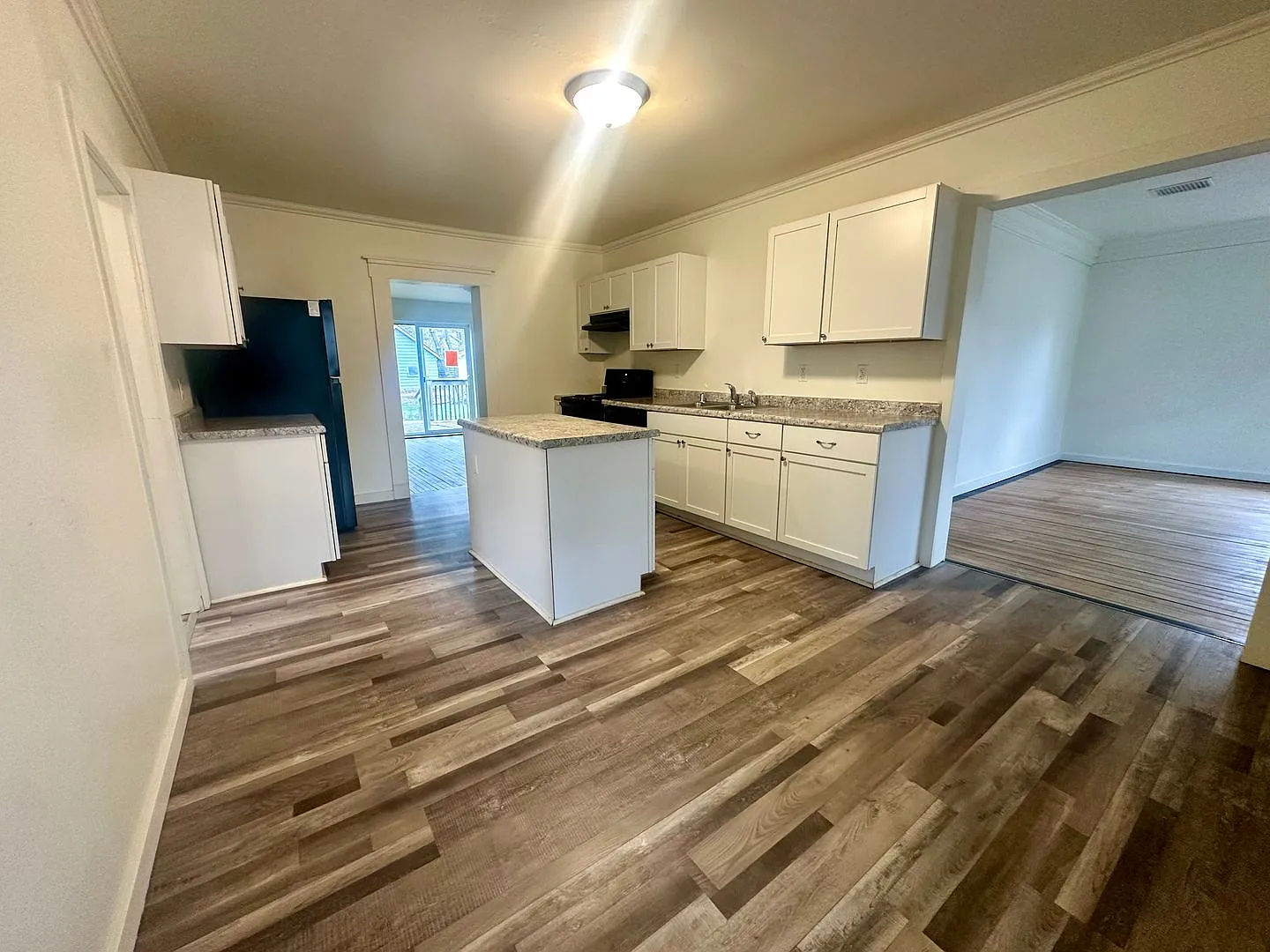 5 Bed 2 Bath Single Family Home in Wausau — Photo 4