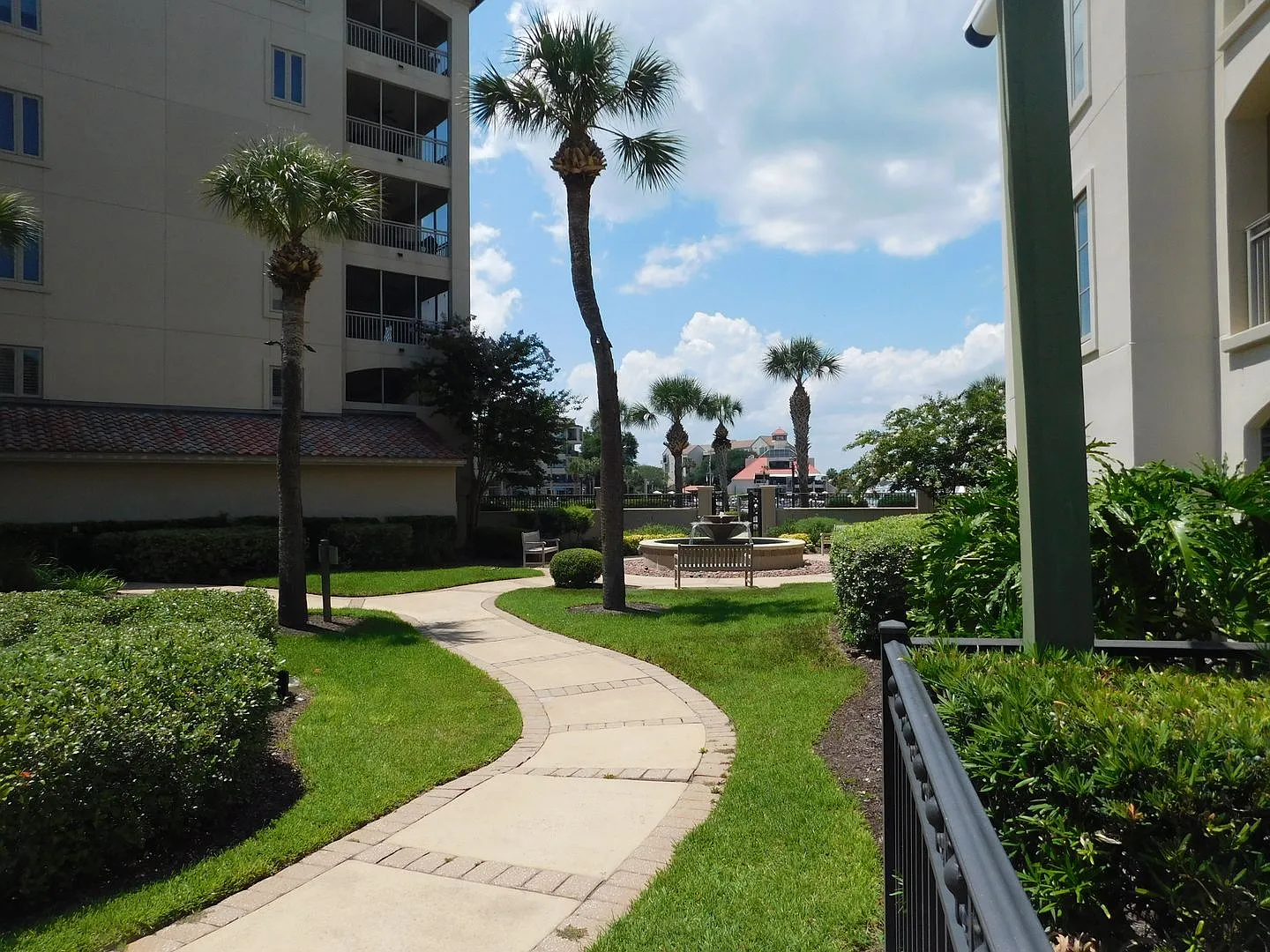 Stunning Condo In Shelter Cove — Photo 1