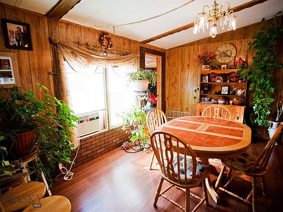 5th image of 206 Arbor Dr