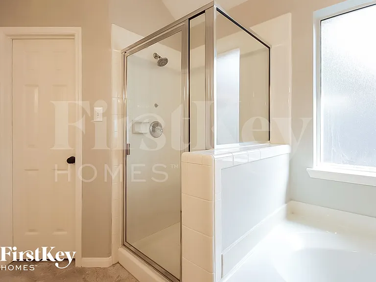 1118 Chase Park Dr — Photo 12