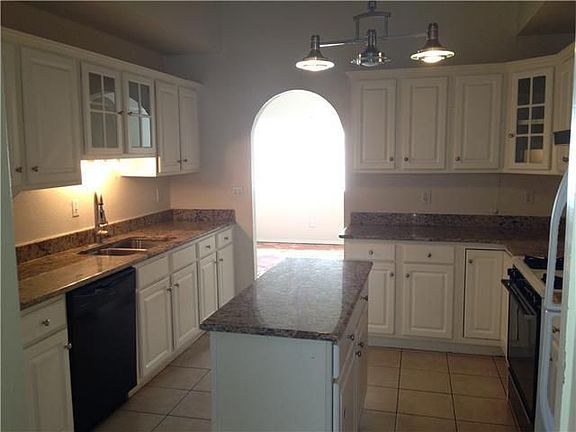 3rd image of 113 Saint Andrews Dr