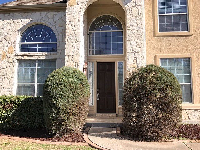 1st image of 2221 Buena Vista Ln