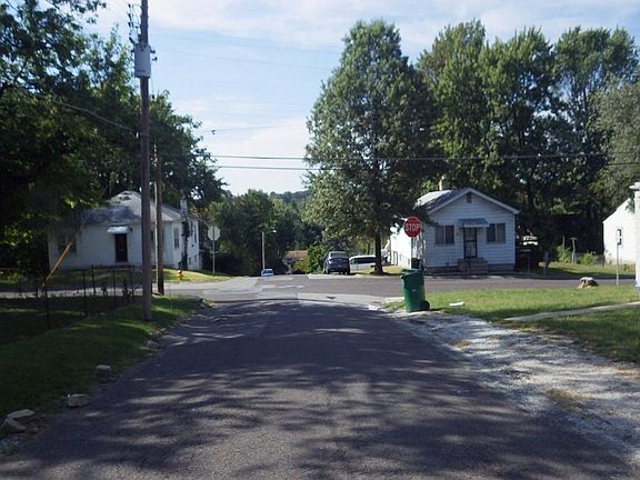 4th image of 7223 Eunice Ave