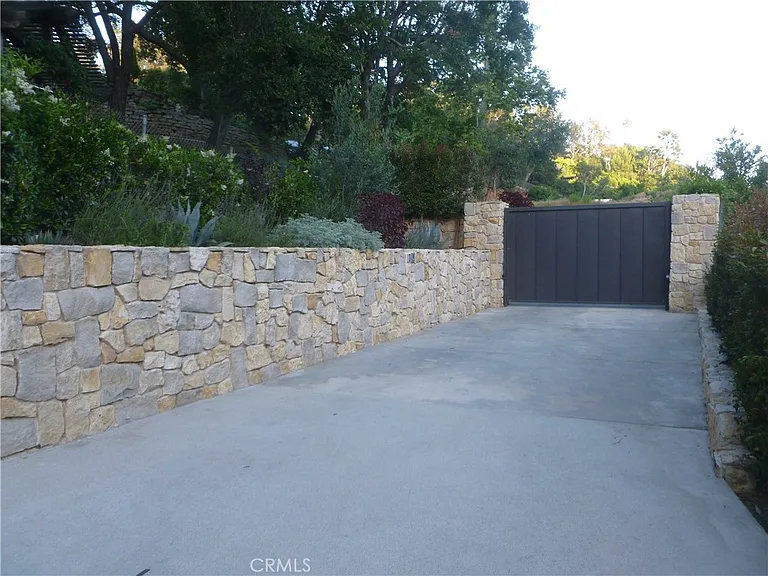 1094 Acanto Pl — Photo 3