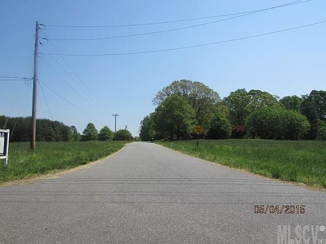 2nd image of 1935 Hass Dr