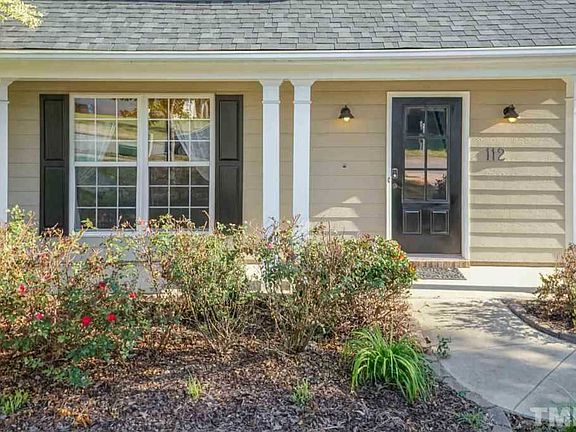 3rd image of 112 Lake Valley Ln