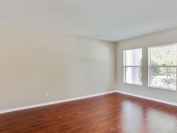 4th image of 6608 Colonial Lake Dr