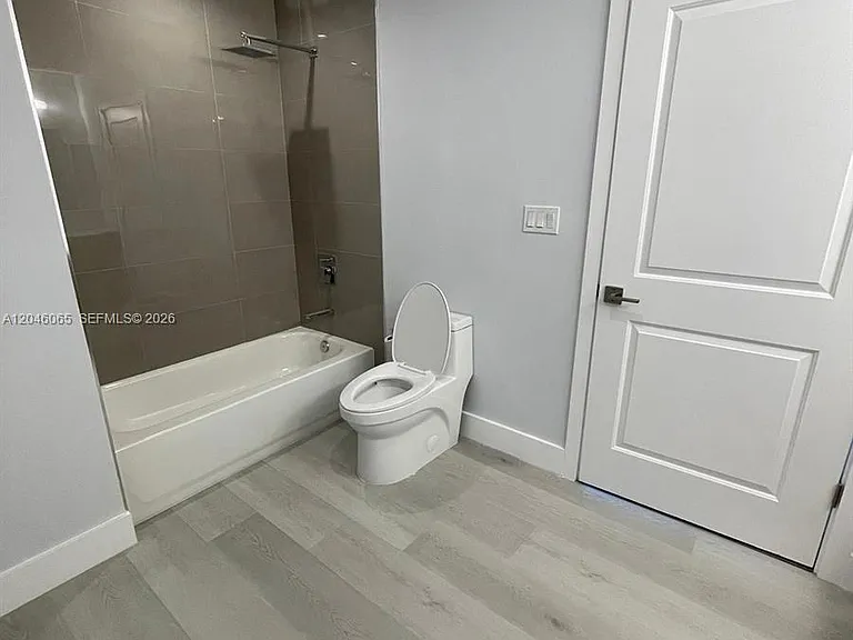 1938 Jackson St #301 — Photo 17