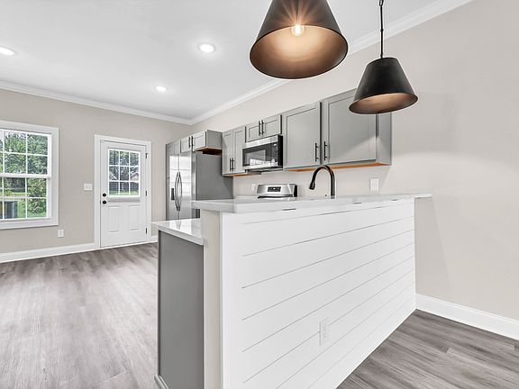 5th image of 446 Needmore Rd #801