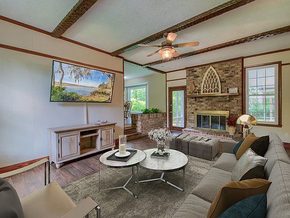 2nd image of 202 Hunt Club Dr