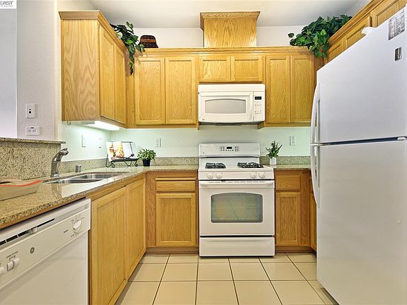 5th image of 3385 Dublin Blvd Unit 202