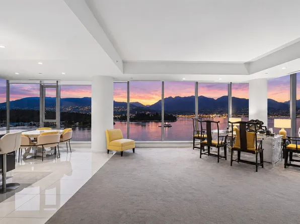 277 Thurlow St #1102, Vancouver, BC V6C 0C1