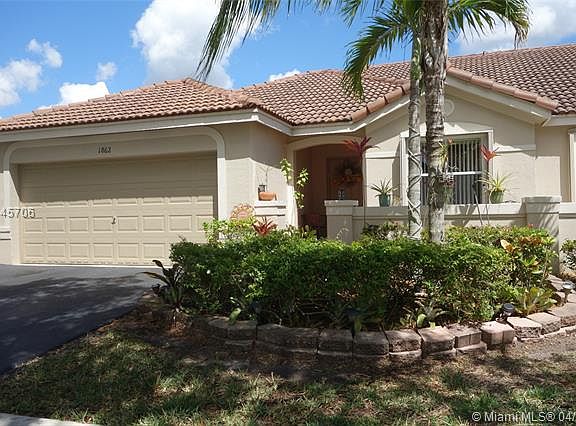 Wonderful Upgraded 3 bedroom 2 bathroom Villa