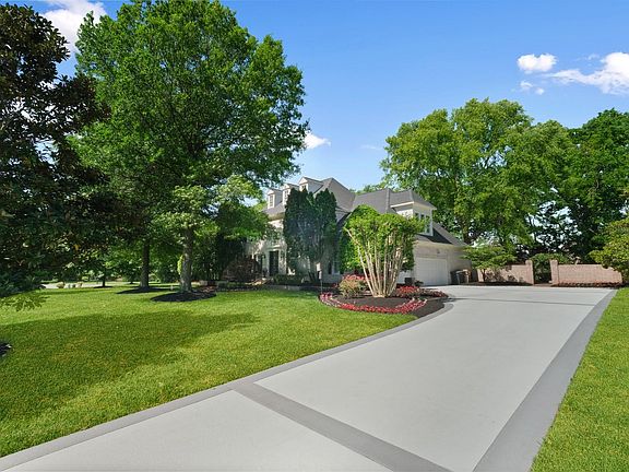 3rd image of 330 Lake Valley Dr