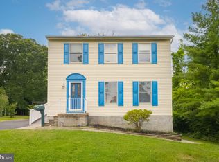 906 Hauf Ave, Essex, MD 21221