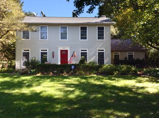 830 Mandrake Dr, Batavia, IL 60510