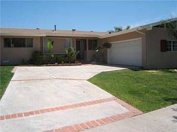 1st image of 6235 Broadmoor Dr