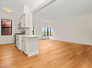 40 E Elm St APT 6A, Greenwich, CT 06830