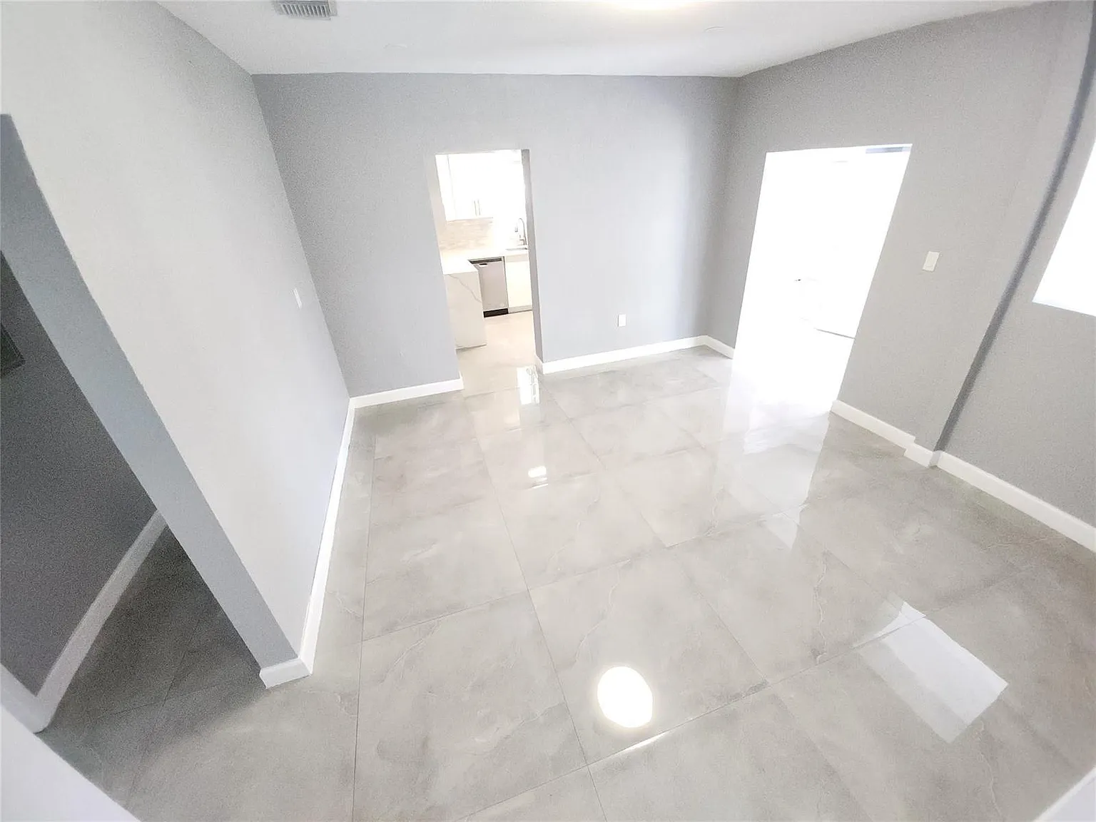 3 bed, 2.0 bath, 1128 sqft, $3,600 — Photo 3