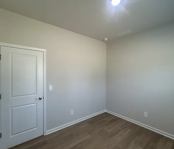1025 Saint Lawrence Dr — Photo 9