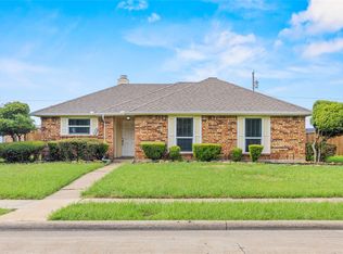 2217 Rockbluff Dr, Rowlett, TX 75088