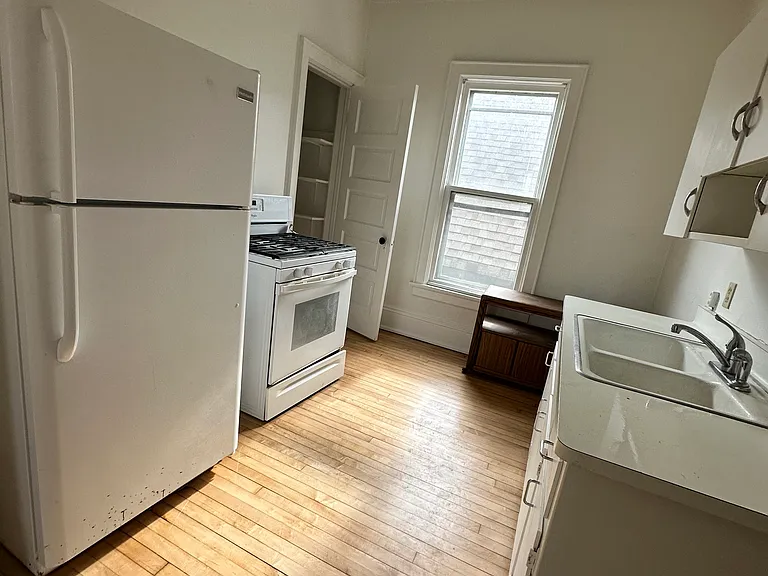 1522 N Farwell Ave #1522 — Photo 22