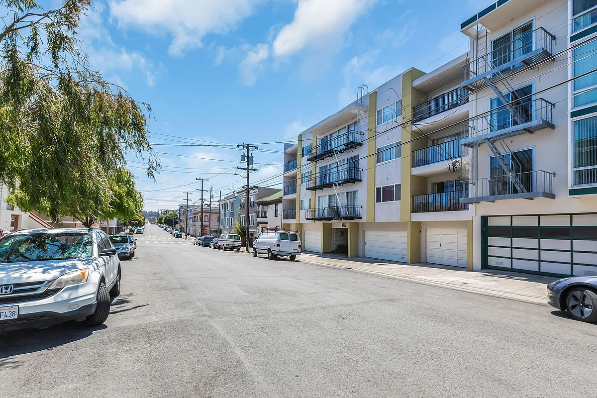 Building Photo - 175 21st Avenue