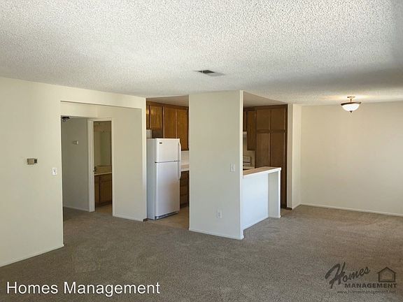 4th image of 450 W Vermont Ave Unit 202