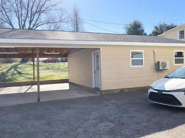 (undisclosed Address), Mount Holly, NC 28120