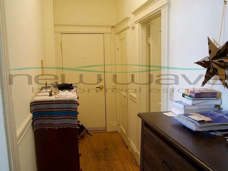 32 Queensberry St #2 — Photo 6