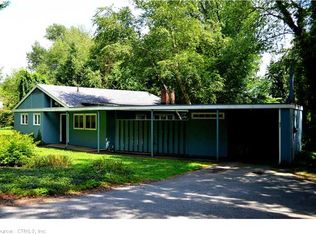 6 River Rd, East Lyme, CT 06333