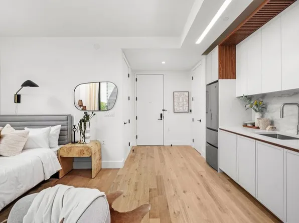 570 Fulton Street 4G image 1 of 15