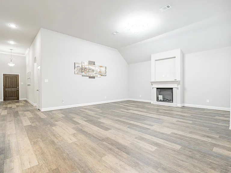 524 Crabapple Dr — Photo 5