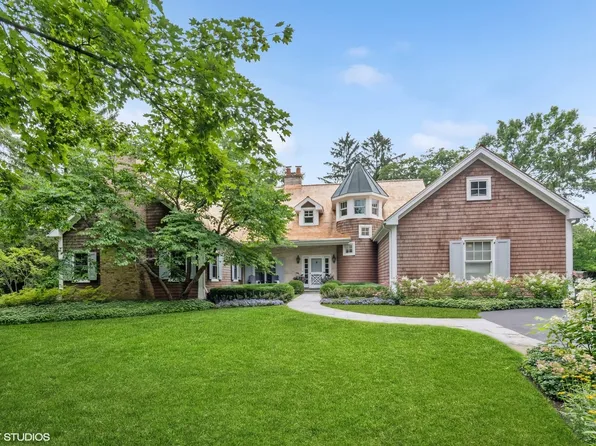 794 E Illinois Rd, Lake Forest, IL 60045